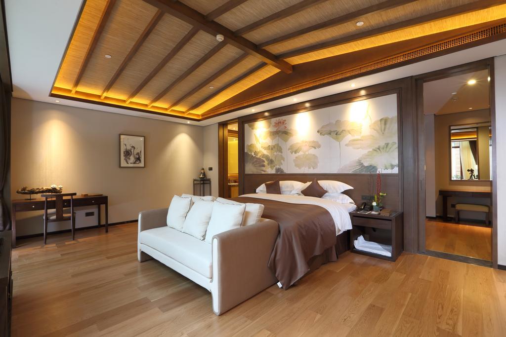 S&N Zhejiang Linhai International Hotel Room photo