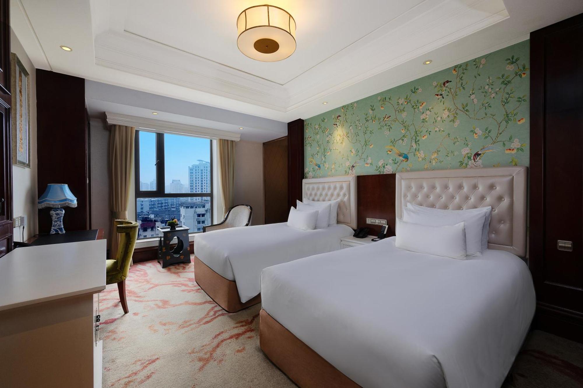S&N Zhejiang Linhai International Hotel Exterior photo