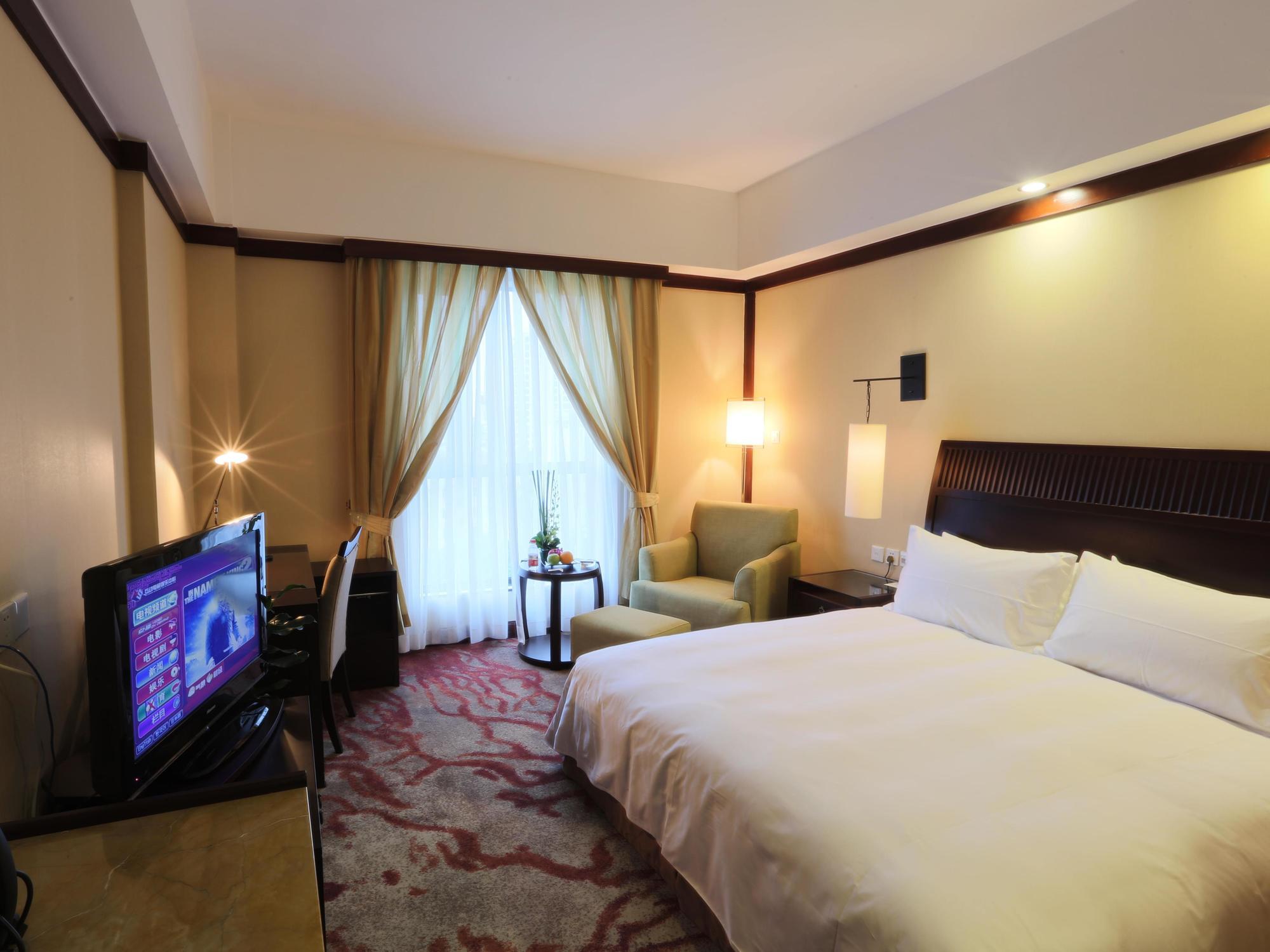 S&N Zhejiang Linhai International Hotel Exterior photo