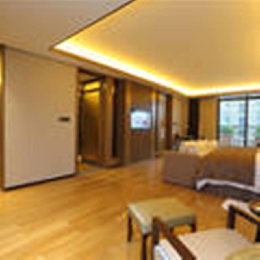 S&N Zhejiang Linhai International Hotel Exterior photo
